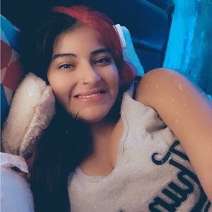 Meet your Posher, Selena